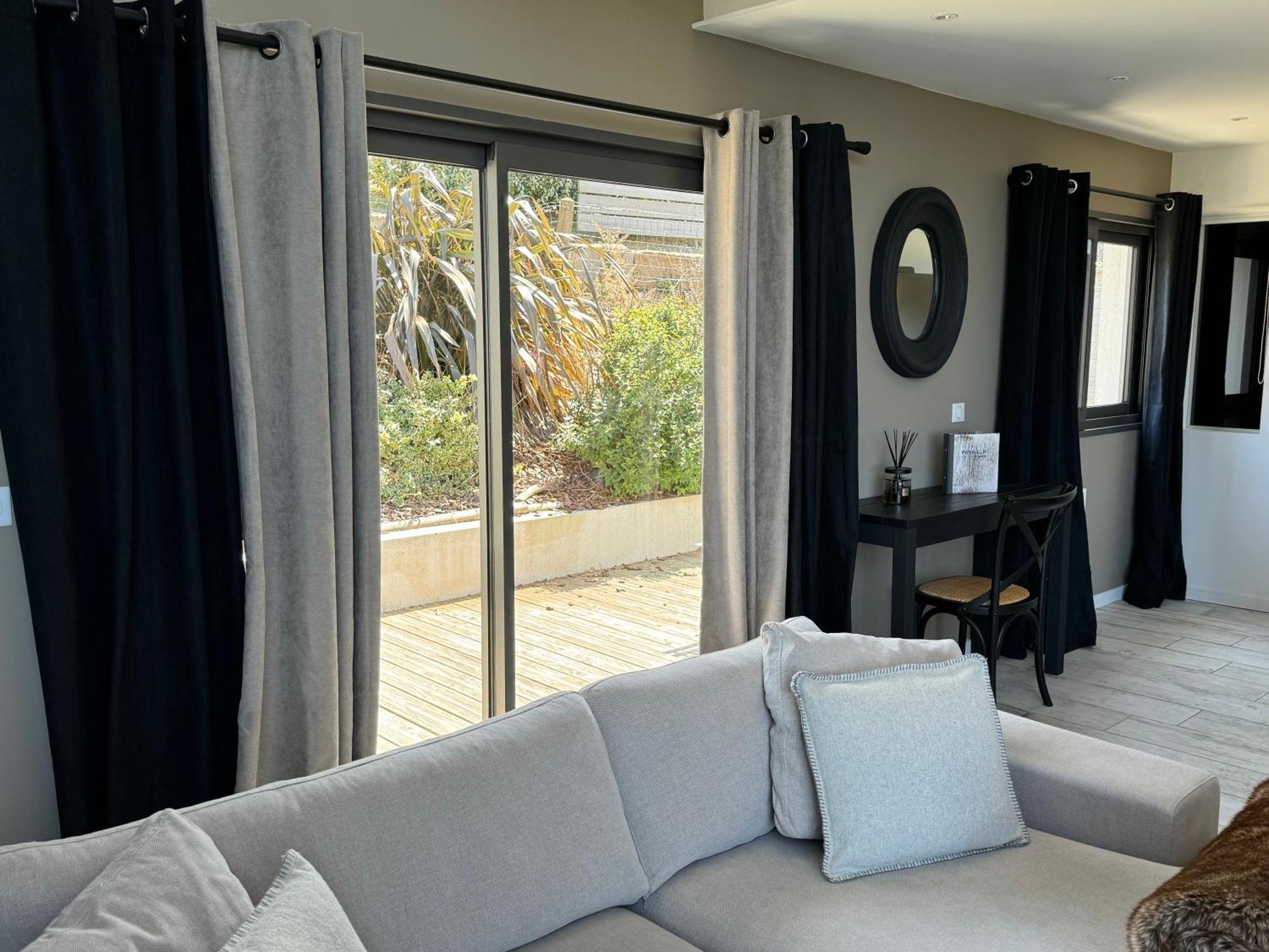 Pavillon De La Hotel