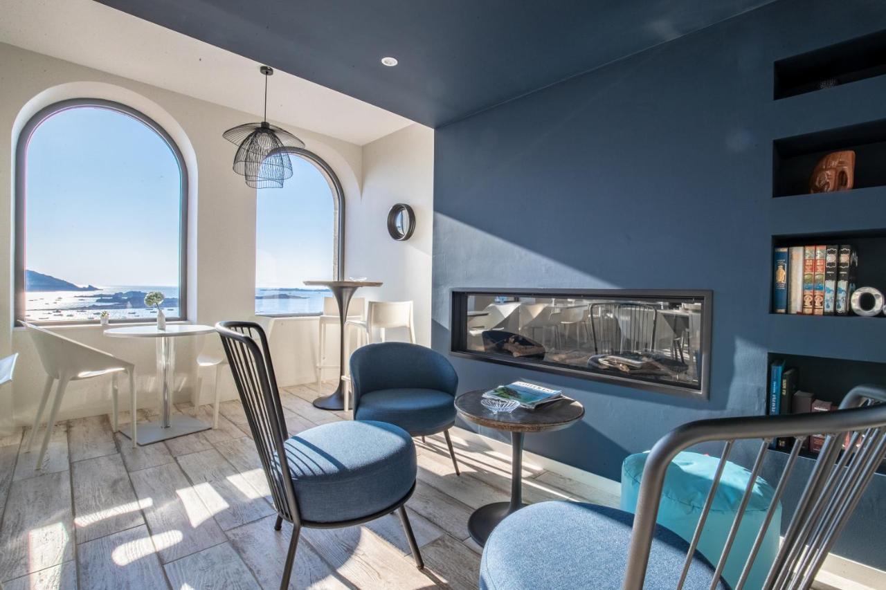 Pavillon De La 3*