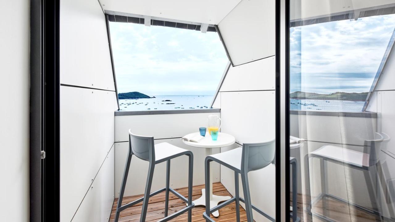 Pavillon De La 3*